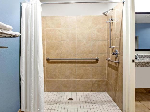 super 8 by wyndham houston north i 45