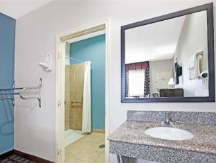 super 8 by wyndham houston north i 45