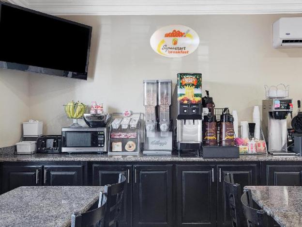 super 8 by wyndham houston north i 45