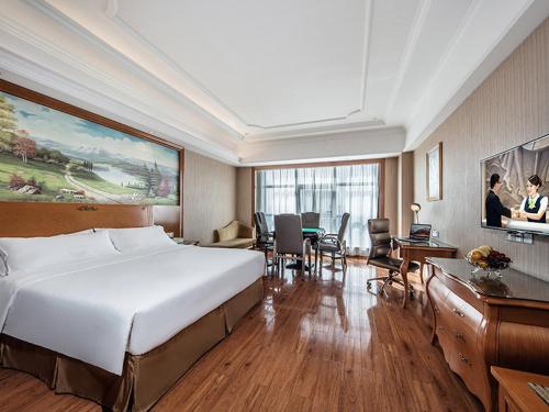 vienna international hotel xinyang yangshan new district