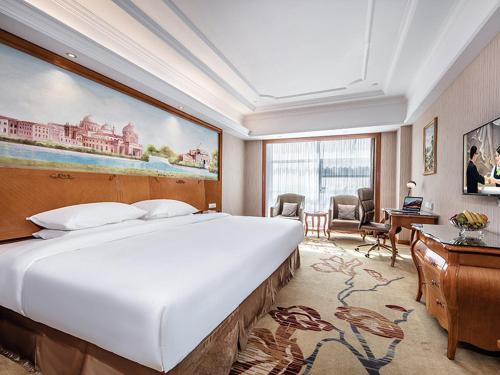 vienna international hotel xinyang yangshan new district