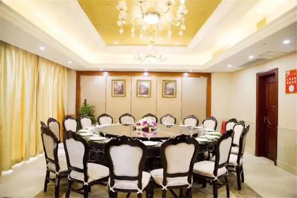 vienna international hotel xinyang yangshan new district
