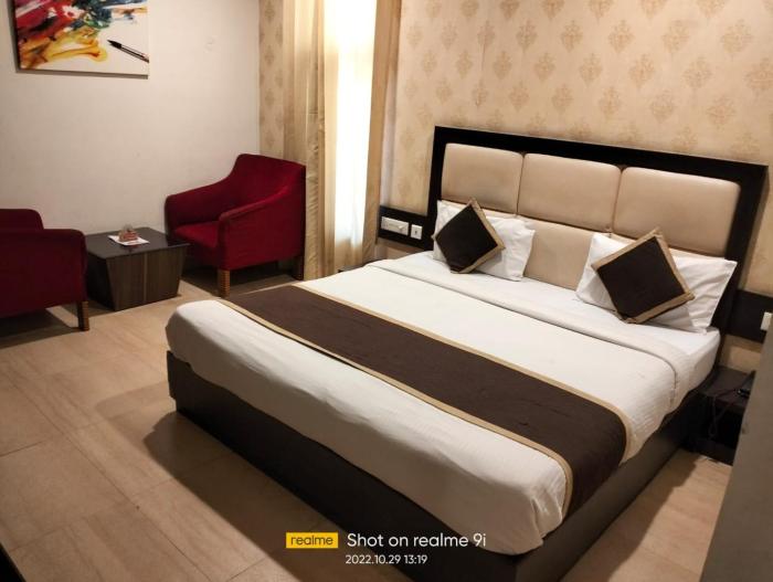 ashoka hotel by wb inn