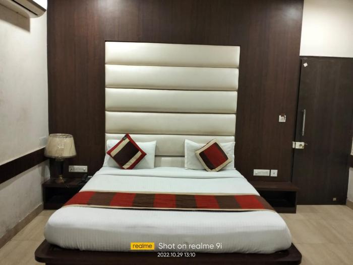 ashoka hotel by wb inn