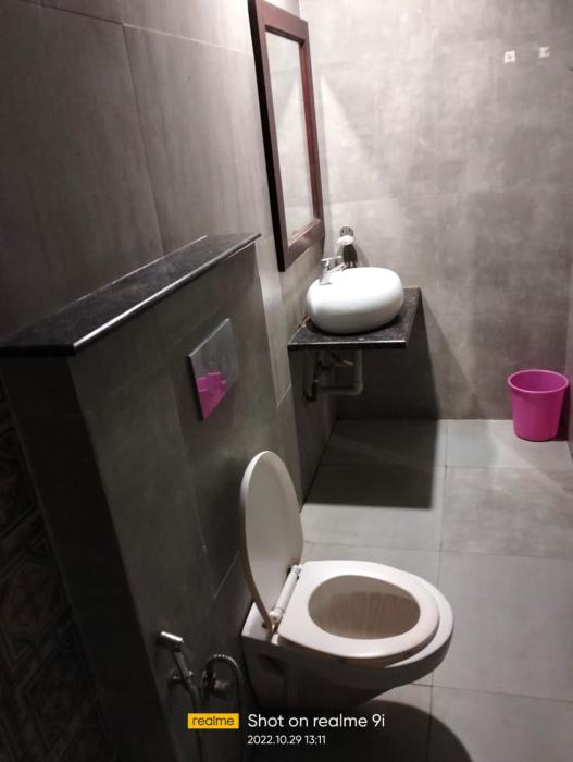 ashoka hotel by wb inn