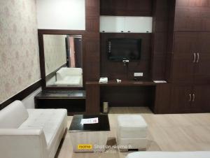 ashoka hotel by wb inn