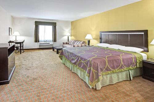 scottish inn and suites la porte