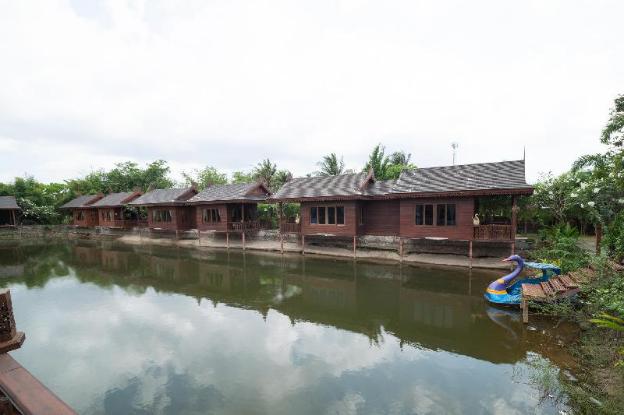 baankiangnam pattaya resort