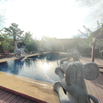 baankiangnam pattaya resort