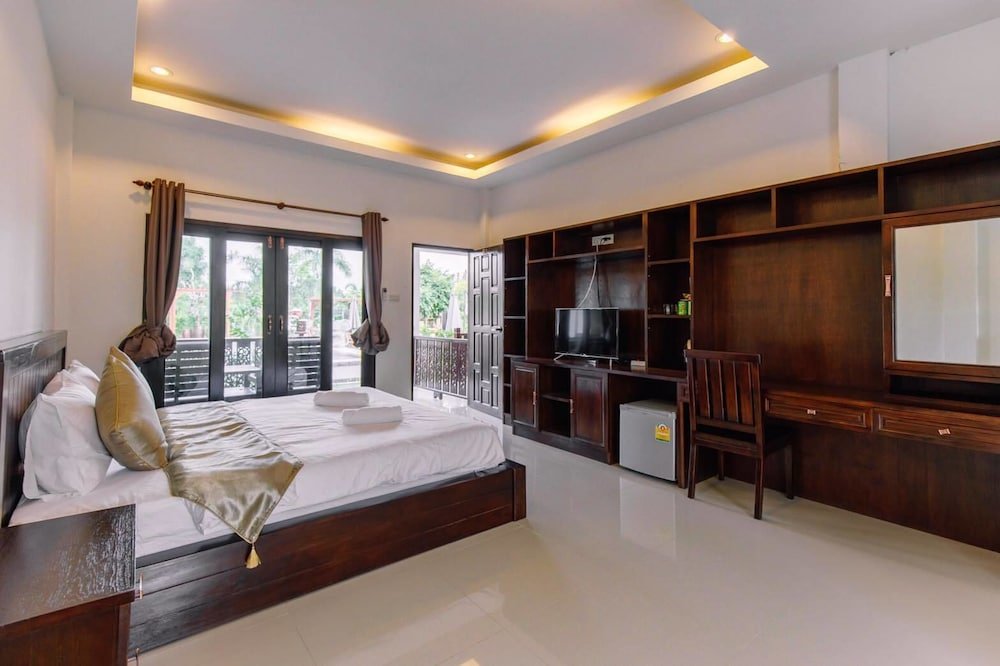 baankiangnam pattaya resort