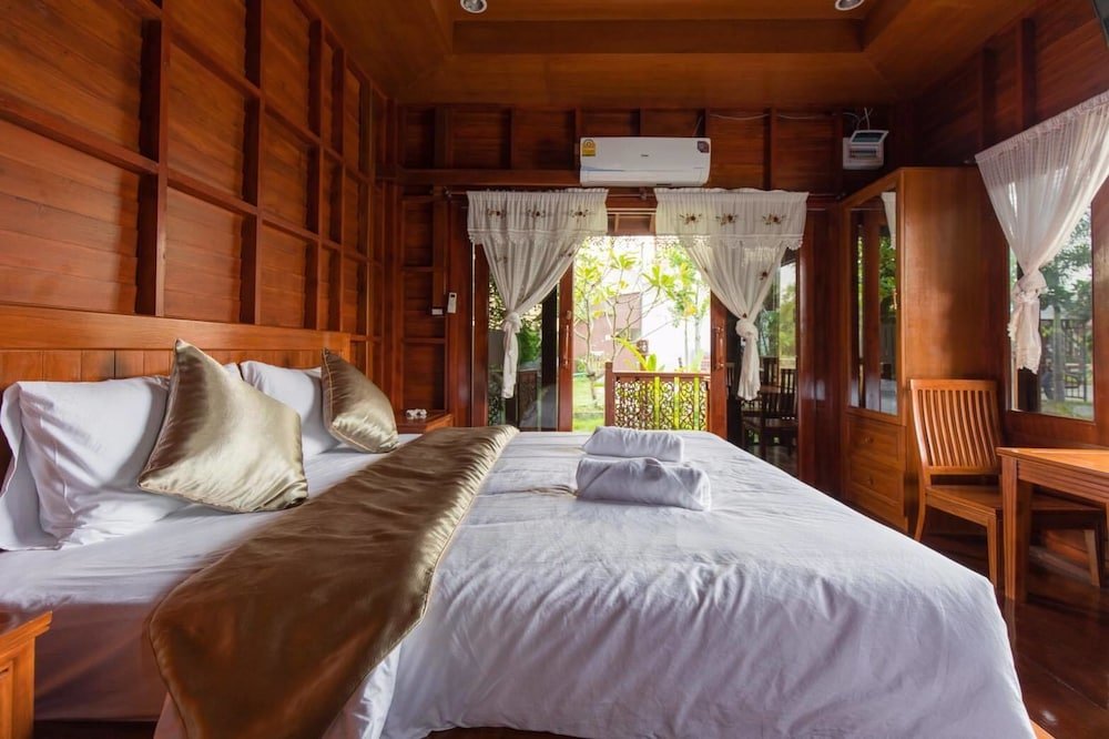 baankiangnam pattaya resort