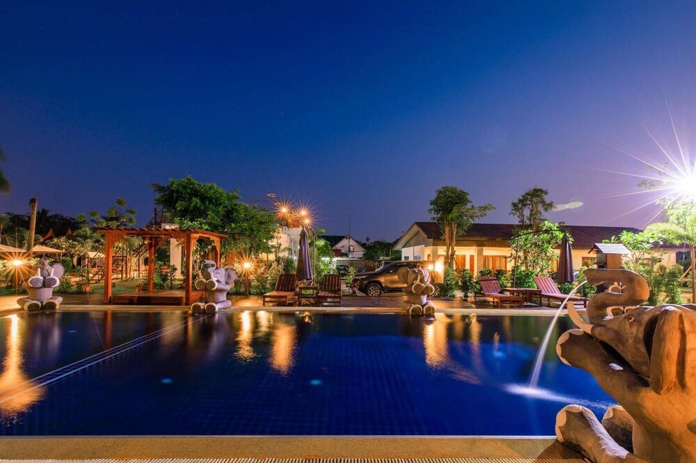 baankiangnam pattaya resort