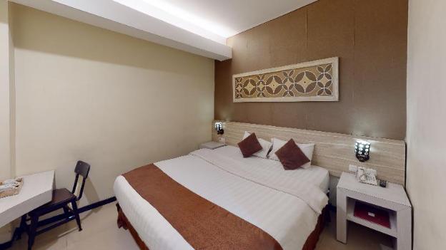 red chilies hotel