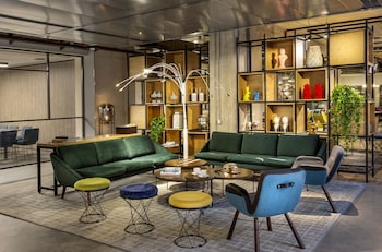 link hotel and hub by dan hotels