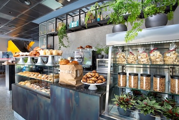 link hotel and hub by dan hotels