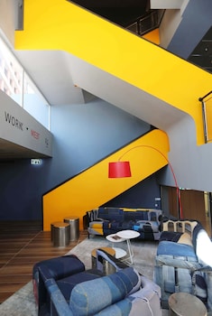 link hotel and hub by dan hotels