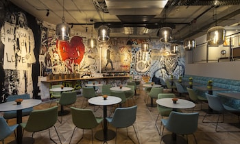 link hotel and hub by dan hotels