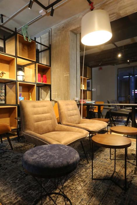 link hotel and hub by dan hotels