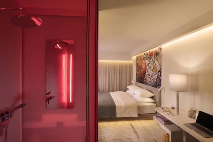 link hotel and hub by dan hotels