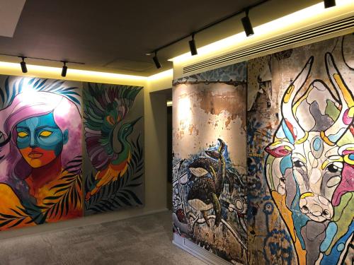 link hotel and hub by dan hotels