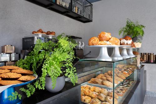 link hotel and hub by dan hotels