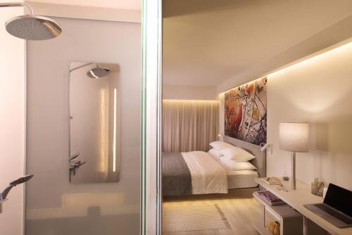link hotel and hub by dan hotels