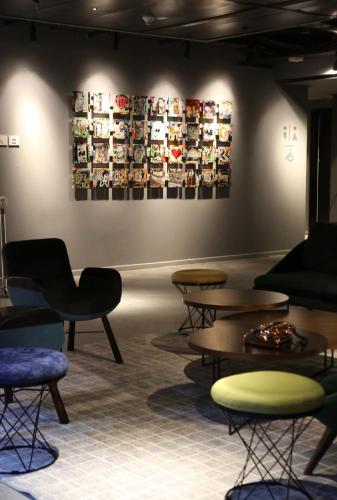 link hotel and hub by dan hotels