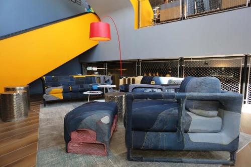 link hotel and hub by dan hotels