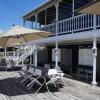 nana glads beachfront accommodation