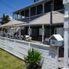 nana glads beachfront accommodation