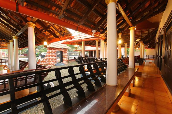 palmy lake resort