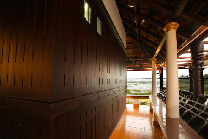 palmy lake resort