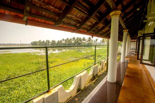 palmy lake resort