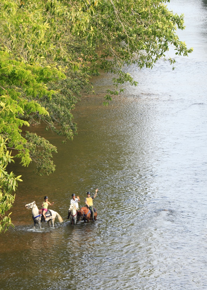 mystic river resort