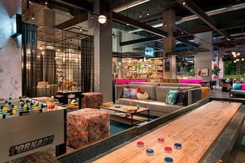 moxy chicago downtown