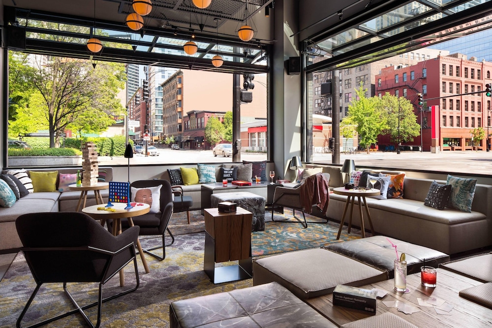moxy chicago downtown