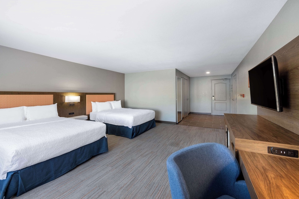 hampton inn and suites casper