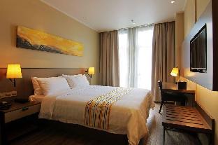 home inn plus shanghai huaihai road sinan road