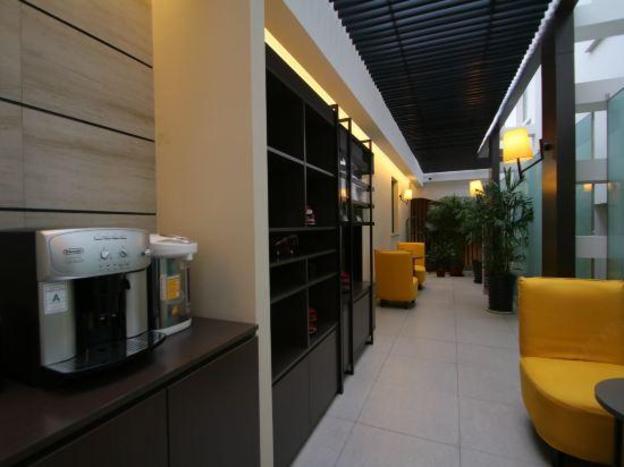 home inn plus shanghai huaihai road sinan road