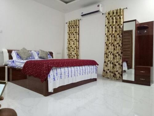 Holiday Aapke Liye,,3 star