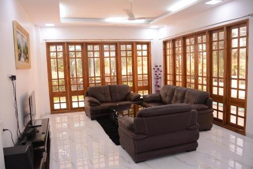 Holiday Aapke Liye,,3 star