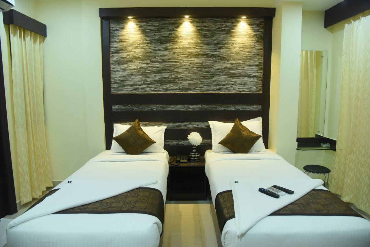 hotel white mount