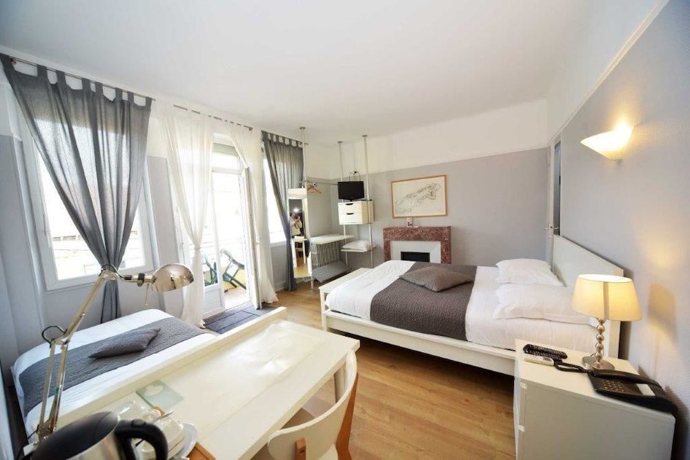 hotel de paris capdenac