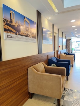 the seventh star hotel suites