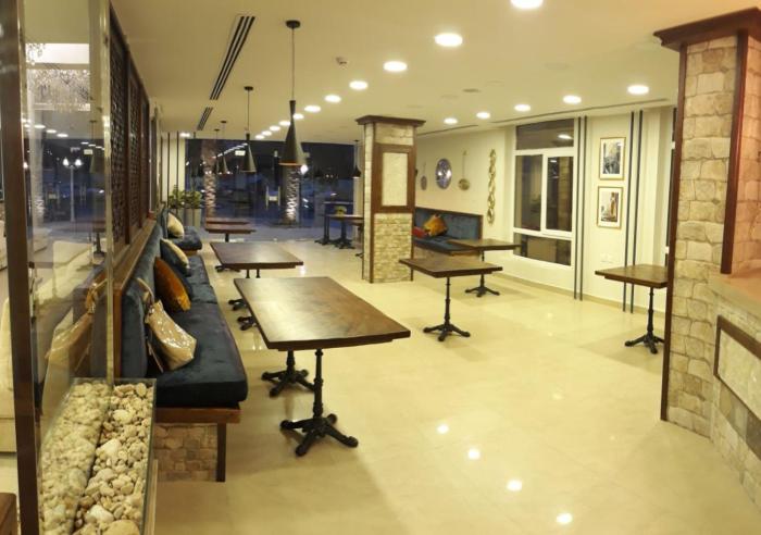 the seventh star hotel suites