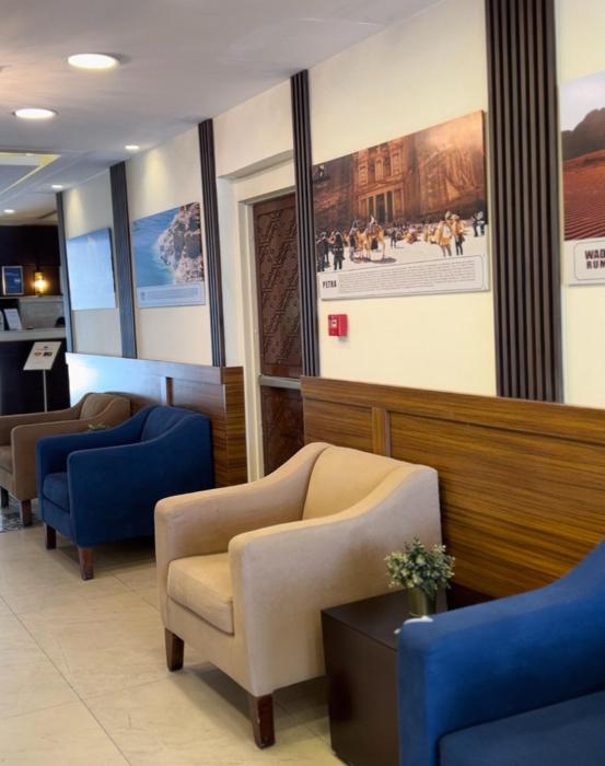 the seventh star hotel suites