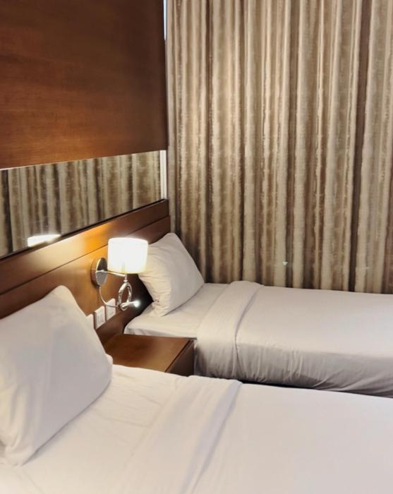 the seventh star hotel suites