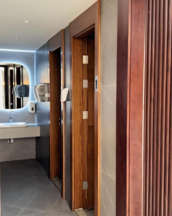 the seventh star hotel suites