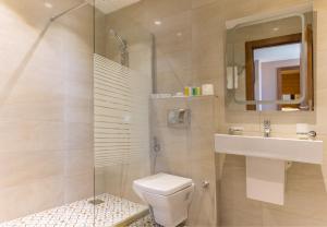 the seventh star hotel suites