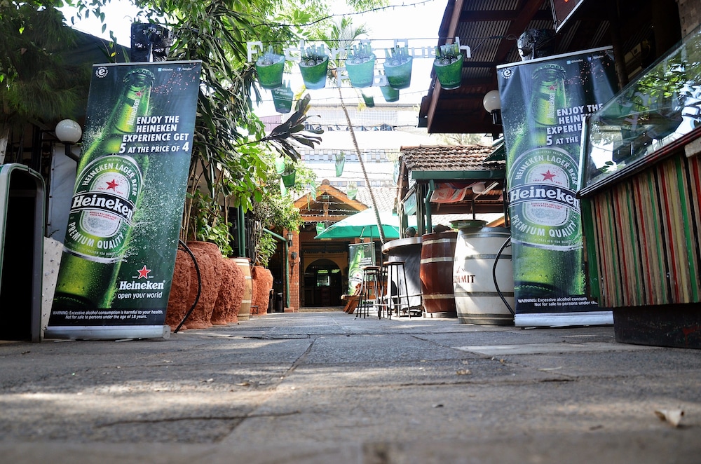 parklands shade hotel